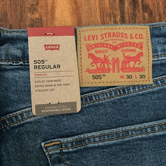 505 Levi’s - Picture 4 of 4